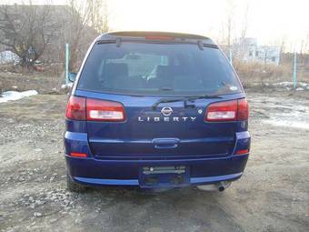 2002 Nissan Liberty Photos