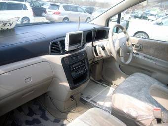2002 Nissan Liberty Photos