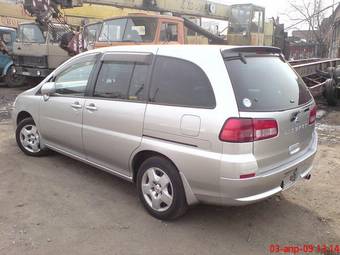 2002 Nissan Liberty Pictures