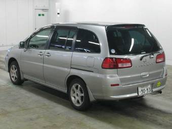 2002 Nissan Liberty Photos