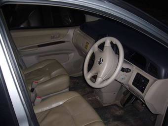 2002 Nissan Liberty Pictures