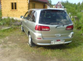 2002 Nissan Liberty Photos