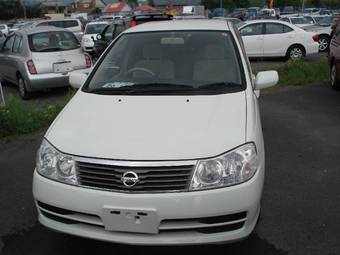 2002 Nissan Liberty Pictures