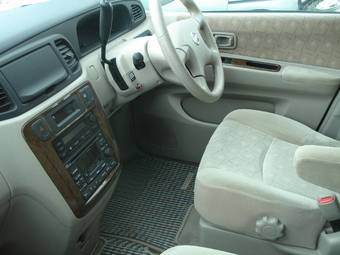 2002 Nissan Liberty Pictures
