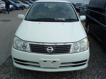 2002 Nissan Liberty Pictures