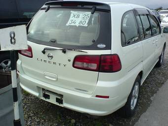 2002 Nissan Liberty Pictures