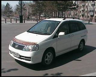 2002 Nissan Liberty Photos