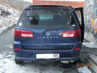 2002 Nissan Liberty Pics