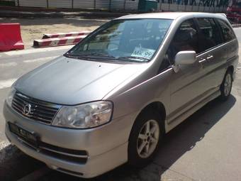 2002 Nissan Liberty Pictures