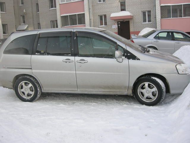 2003 Nissan Liberty