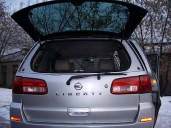 Nissan Liberty