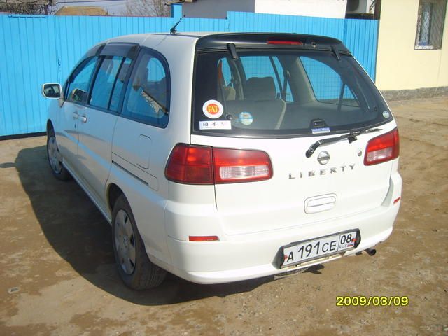 2003 Nissan Liberty