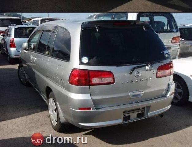 2003 Nissan Liberty