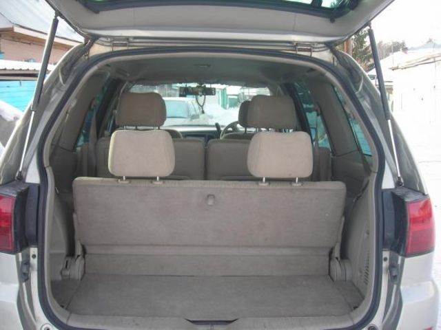 2003 Nissan Liberty