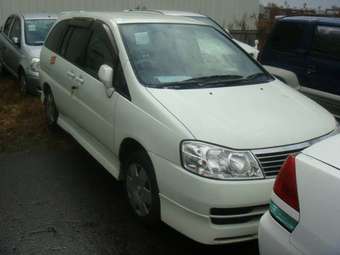 2003 Nissan Liberty Pictures