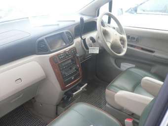 2003 Nissan Liberty Pictures