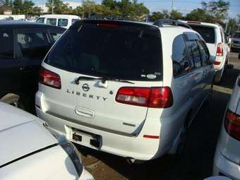 2003 Nissan Liberty Pictures