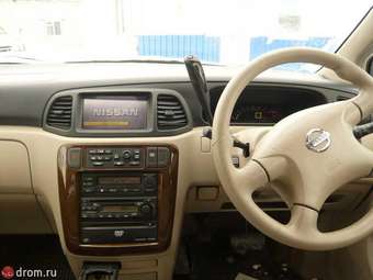 2003 Nissan Liberty Photos