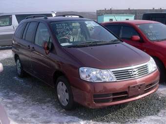 2003 Nissan Liberty Photos