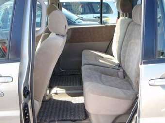 2003 Nissan Liberty Pictures