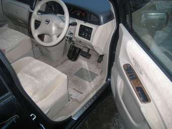 2003 Nissan Liberty Photos
