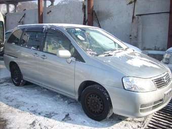 2003 Nissan Liberty Pictures
