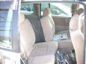 2003 Nissan Liberty Photos
