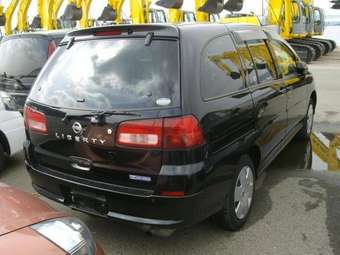 2003 Nissan Liberty Photos