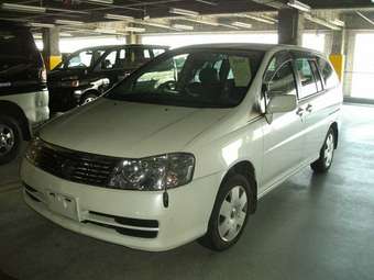 2003 Nissan Liberty Photos