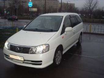2003 Nissan Liberty Photos