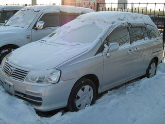 2003 Nissan Liberty Photos