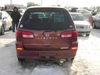 2003 Nissan Liberty Photos