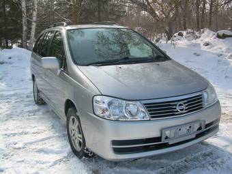 2003 Nissan Liberty Pics