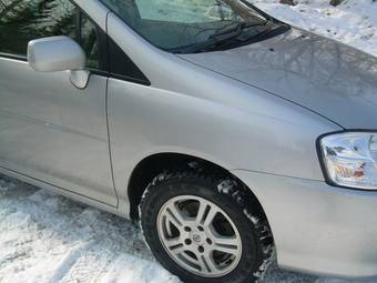 2003 Nissan Liberty Pictures