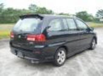 2003 Nissan Liberty Photos