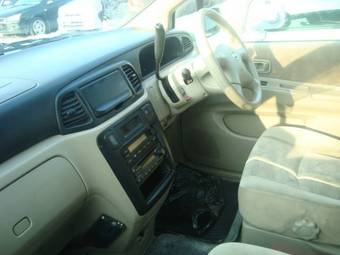 2003 Nissan Liberty Photos