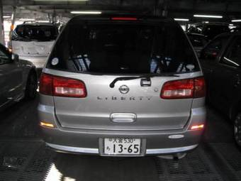 2003 Nissan Liberty Photos