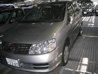 2003 Nissan Liberty Photos