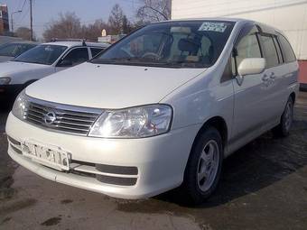 2003 Nissan Liberty Photos