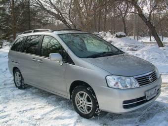 2003 Nissan Liberty Pictures