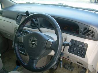 2003 Nissan Liberty Pictures