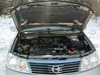 2003 Nissan Liberty Photos