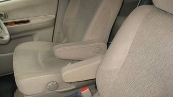 2003 Nissan Liberty Pics