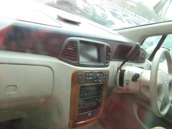 2003 Nissan Liberty Images