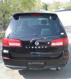 2003 Nissan Liberty Images