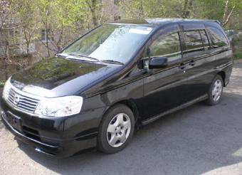 2003 Nissan Liberty Pictures