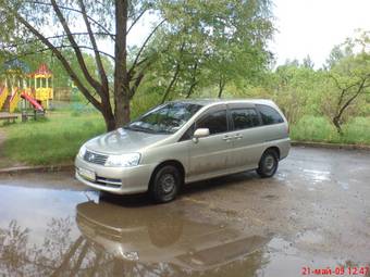 2003 Nissan Liberty Photos