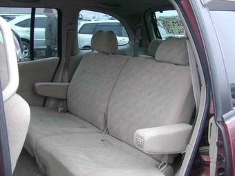 2003 Nissan Liberty Pictures