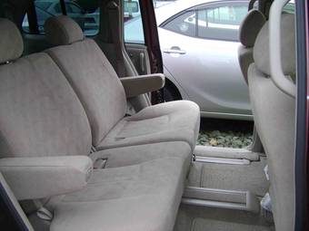 2003 Nissan Liberty Pictures