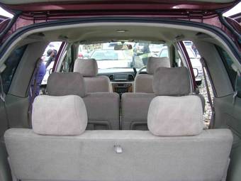 2003 Nissan Liberty Photos